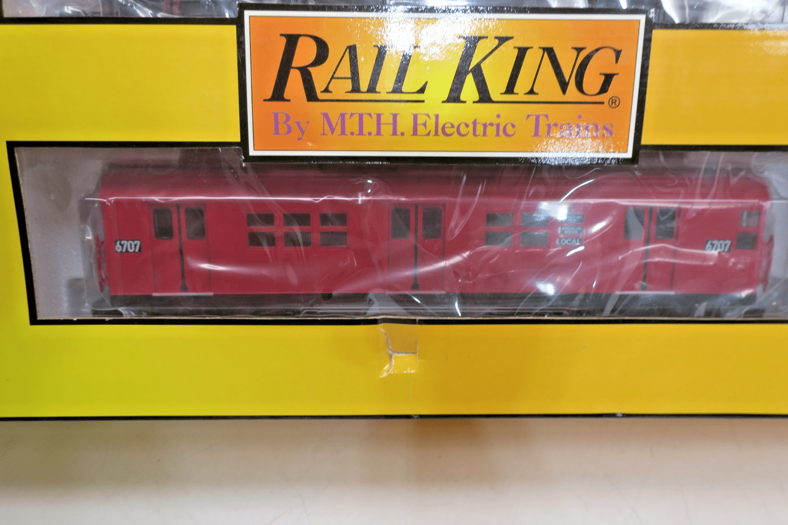 MTH MTA - Redbird R - 17 4 - Car Subway Set with Loco - Sound 30 - 2392 - 0 - WISE GUYS HOBBIES LLC