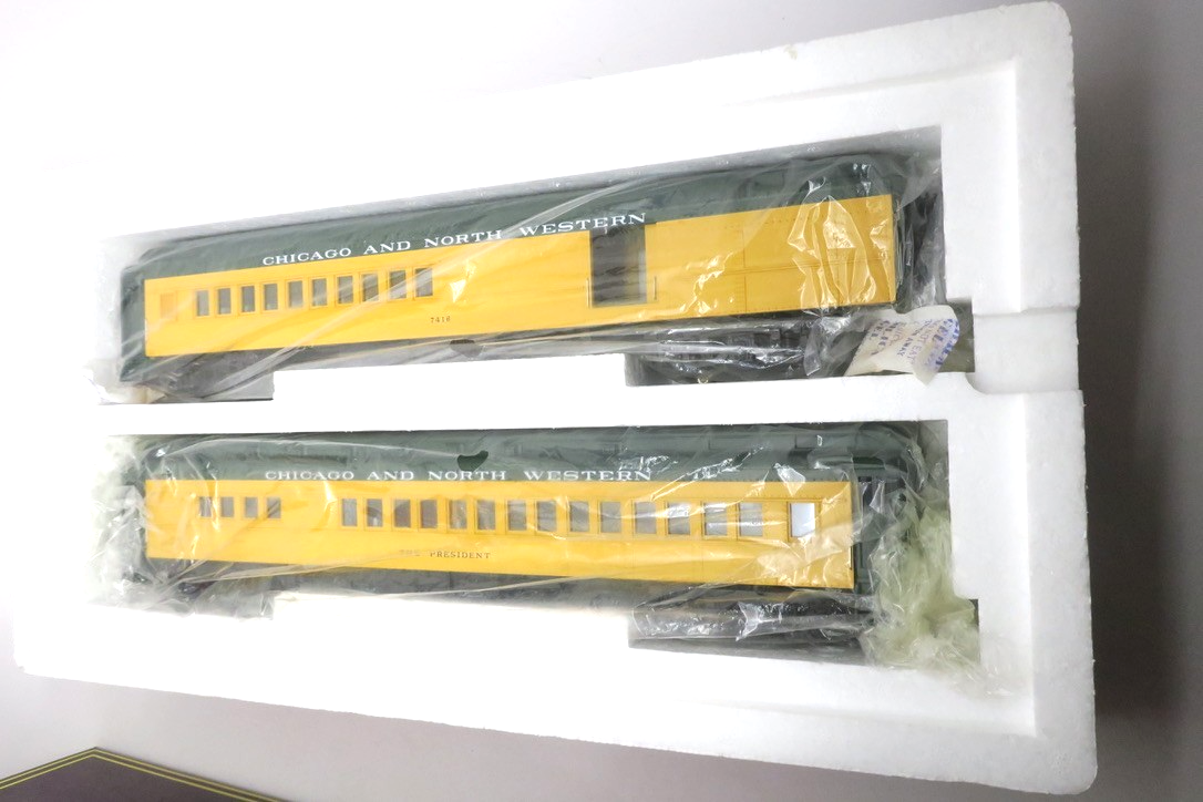 MTH 20-4130 Chicago NorthWestern, Scale Madison Combine/Diner Set