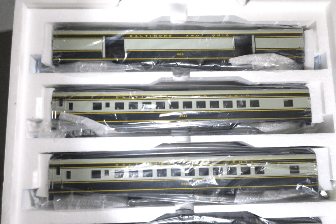 MTH 20-6565 O Baltimore & Ohio 70' Streamlined Passenger Car Set (Set of 5) - WISE GUYS HOBBIES LLC