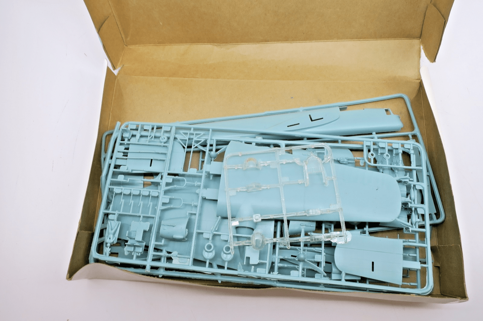 Modelcraft 1/72 Whitley Mk.V Model Kit 72 - 030 - WISE GUYS HOBBIES LLC