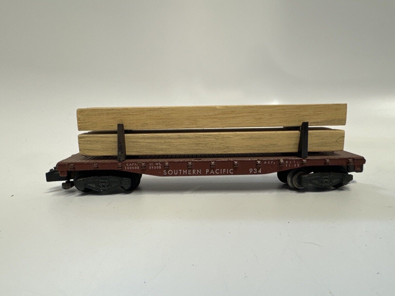 AMERICAN FLYER 924 STAKE BED FLATCAR WITH LOAD SOUTHERN PACIFIC - WISE GUYS HOBBIES LLC