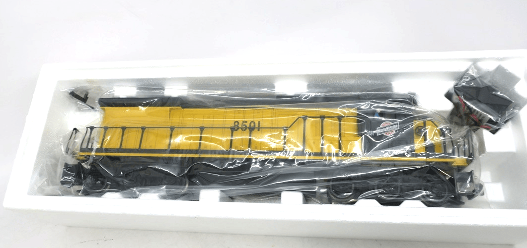 6-18219 Lionel Chicago & Northwestern Dash 8-40C Diesel Engine - WISE GUYS HOBBIES LLC