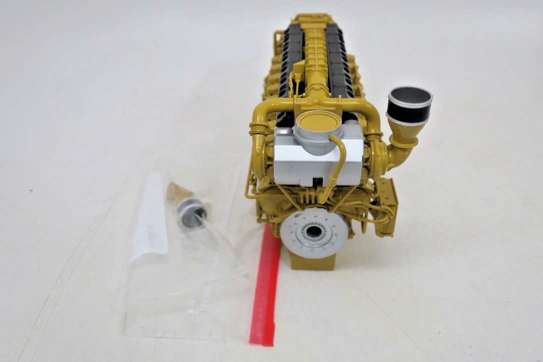 CAT CATERPILLAR G3616 GAS COMPRESSION ENGINE 1/25 MODEL BY DIECAST MASTERS 85706 - WISE GUYS HOBBIES LLC