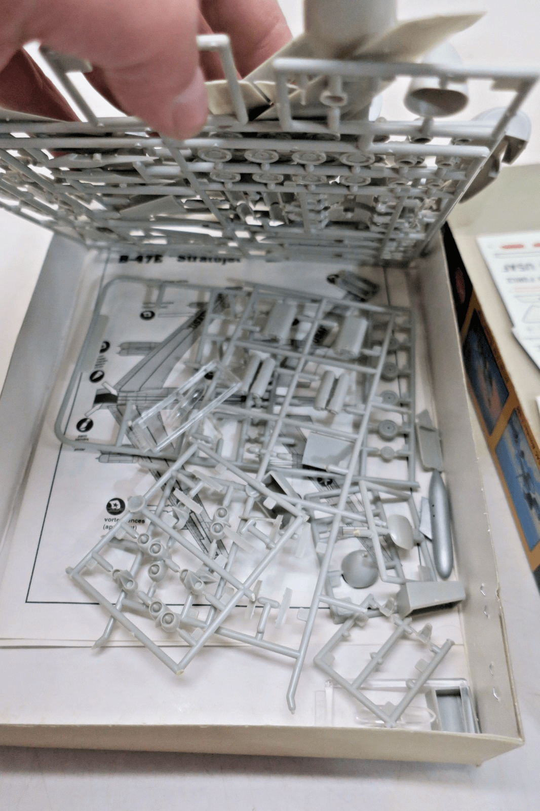 Hobby Craft 1/144 USAF B - 47E "Stratojet" Bomber Model Kit HC1251 - WISE GUYS HOBBIES LLC