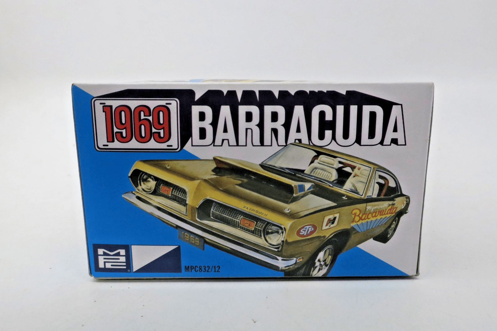 MPC 1/25 1969 Barracuda Plastic Model Kit MPC832/12 - WISE GUYS HOBBIES LLC