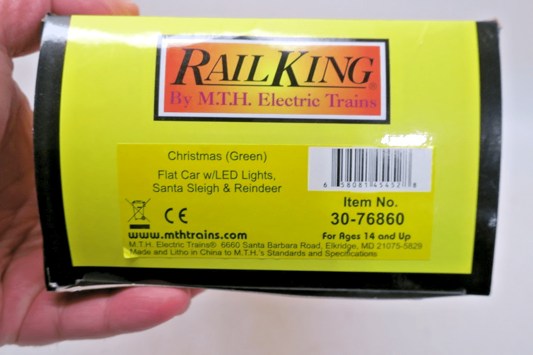 MTH RailKing 30 - 76860 Christmas Green Flatcar Santa Reindeers LED Lights - WISE GUYS HOBBIES LLC
