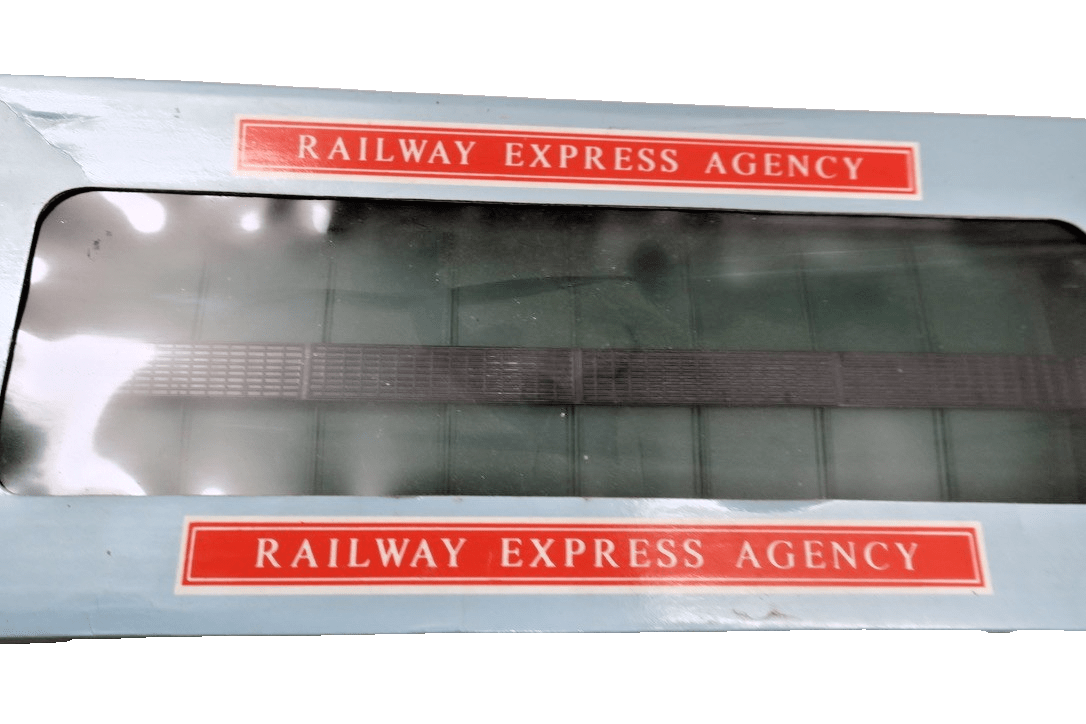 ARISTOCRAFT REA R - 46013 RAILWAY EXPRESS AGENCY FORTY FOOT BOX CAR - WISE GUYS HOBBIES LLC
