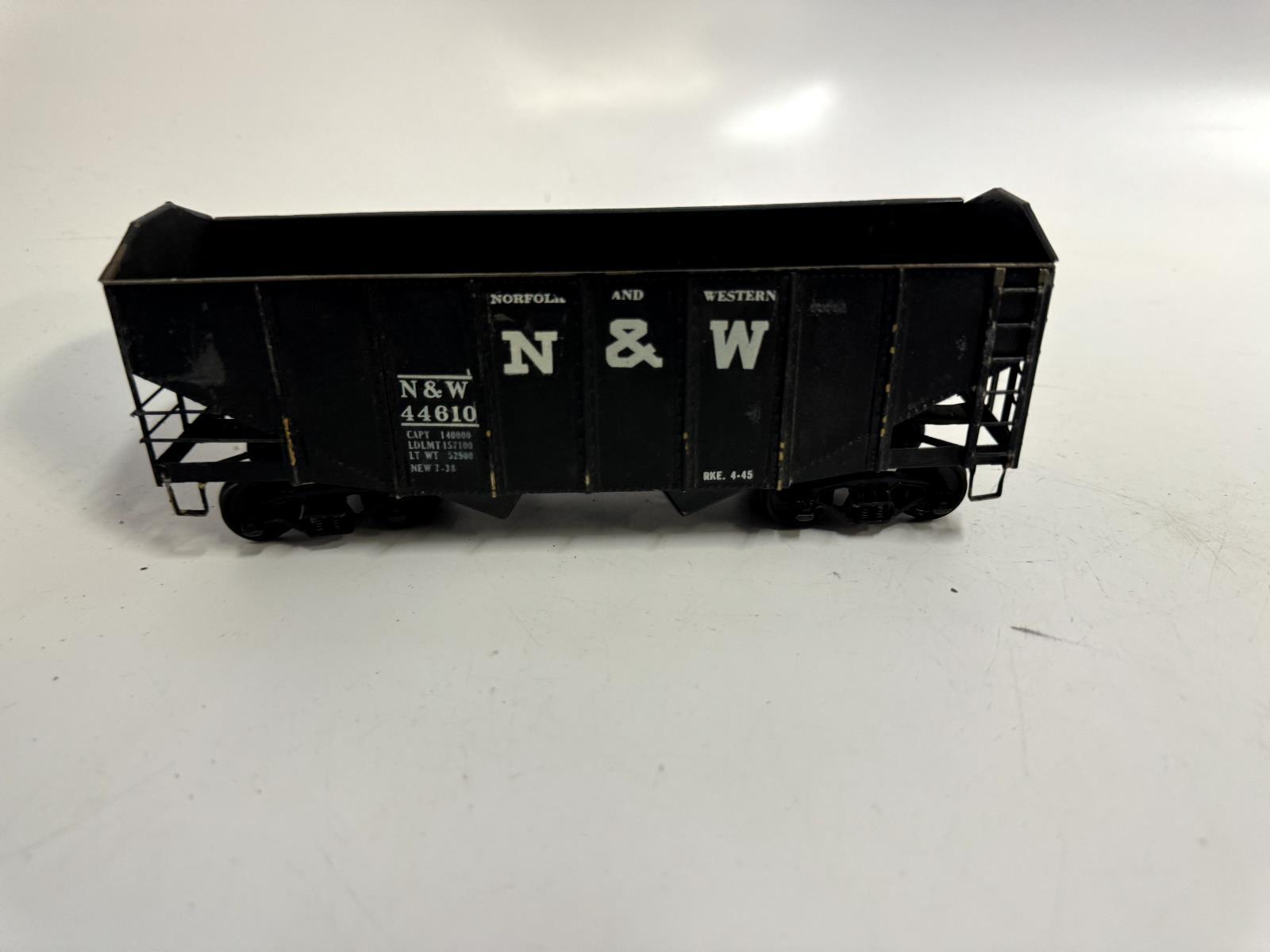 US HOBBIES KTM O SCALE 2R 2 BAY FISH BELLY NORFOLK & WESTERN COAL HOPPER - WISE GUYS HOBBIES LLC