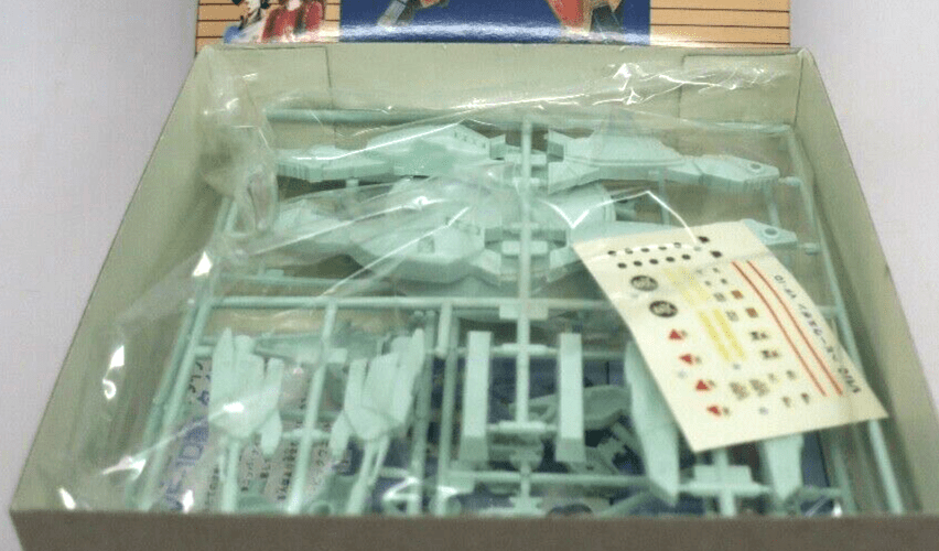 Arii Macross 1/170 VF-1D Super Valkyrie Model Kit No. 4 - WISE GUYS HOBBIES LLC