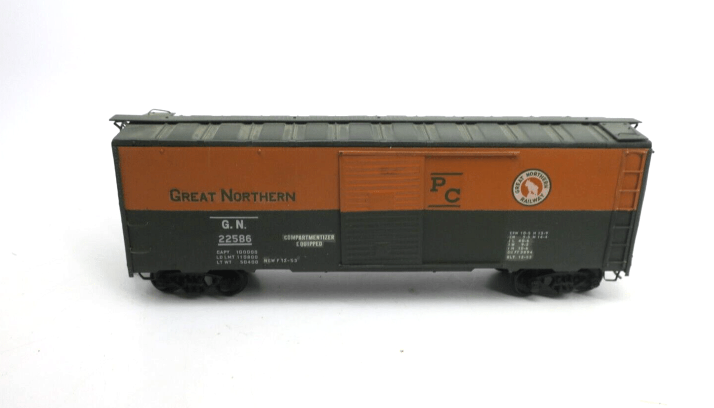 O Scale Brass 2 Rail Box Car PFE Steel Reefer Great Northern 22586 - WISE GUYS HOBBIES LLC