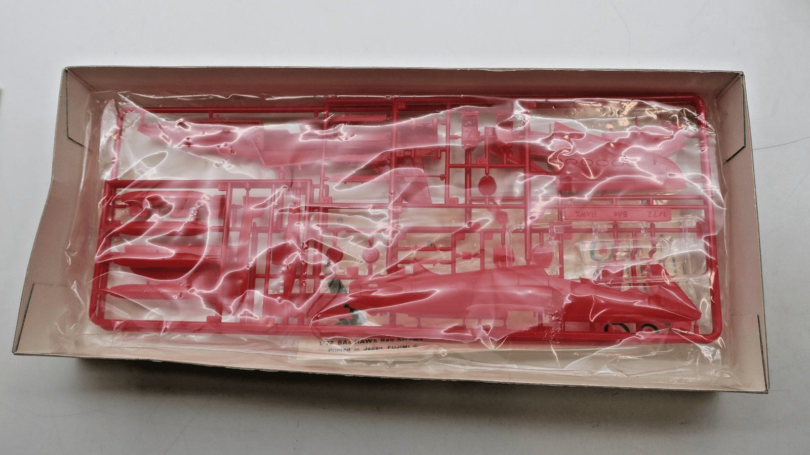 Fujimi 1/72 British Aerospace Hawk Red Arrow Model Kit - WISE GUYS HOBBIES LLC