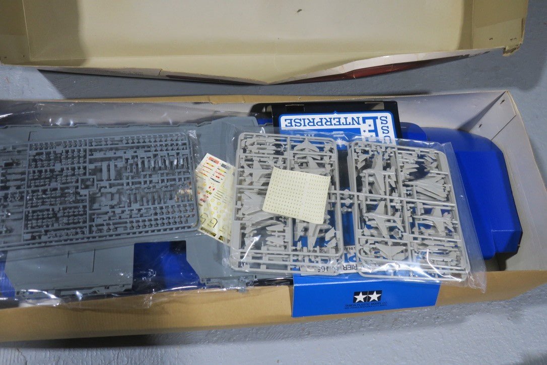 Tamiya Model Kit 7307 1:350 Scale US Aircraft Carrier CVN 65 Enterprise BOX DAM - WISE GUYS HOBBIES LLC
