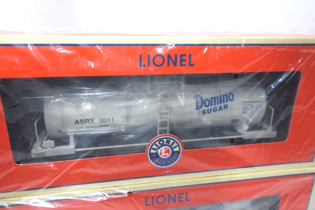 Lionel Domino Sugar Unibody Single Dome Tank Car 3 - Pack 6 - 21877 AS - IS - WISE GUYS HOBBIES LLC
