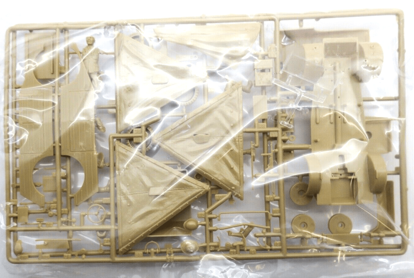 Heller 1/35 Volkswagen 82 Kubelwagen Model Kit 81106 - WISE GUYS HOBBIES LLC