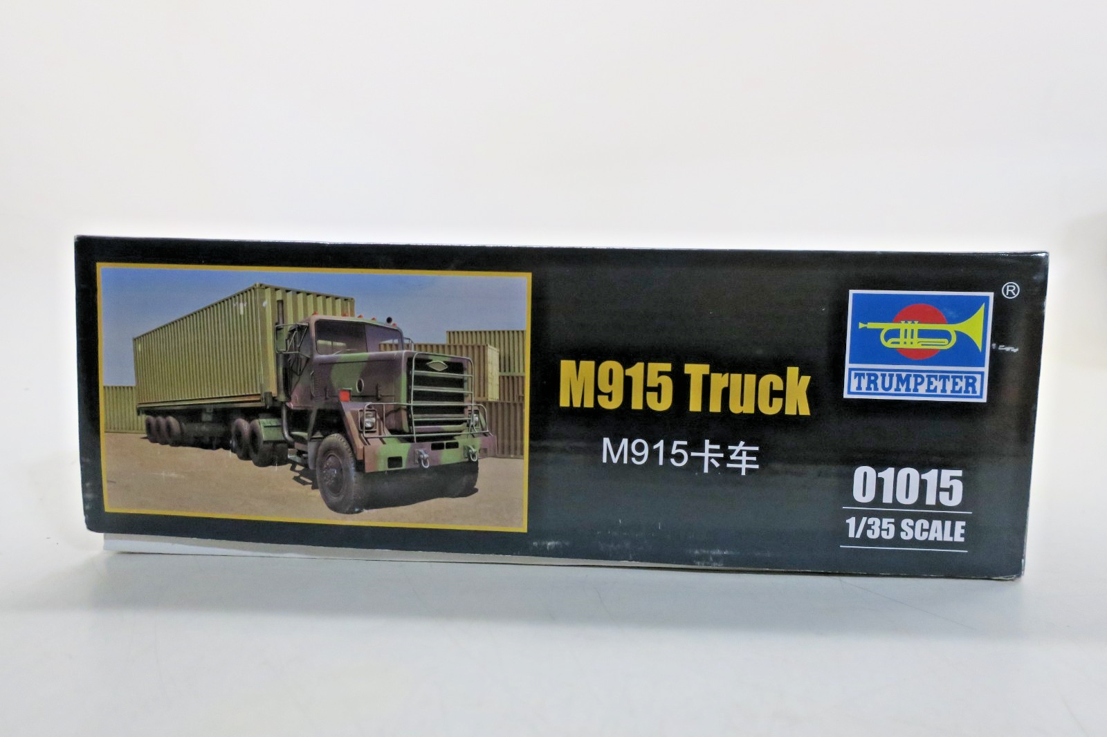 Trumpeter 1/35 M915 Truck Model Kit #01015