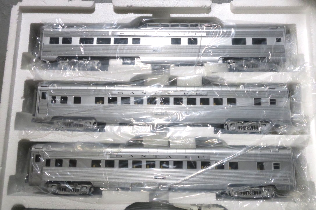 MTH 20-65066 O Santa Fe Premier 70' Streamlined Passenger Car Set (Set of 5)