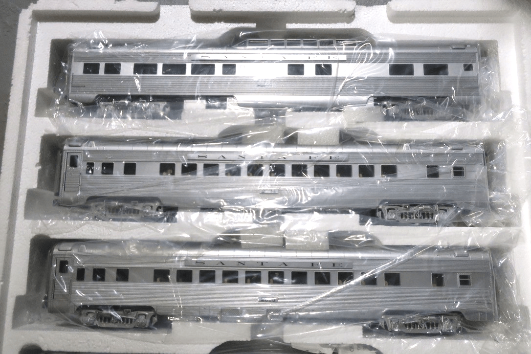 MTH 20-65066 O Santa Fe Premier 70' Streamlined Passenger Car Set (Set of 5) - WISE GUYS HOBBIES LLC