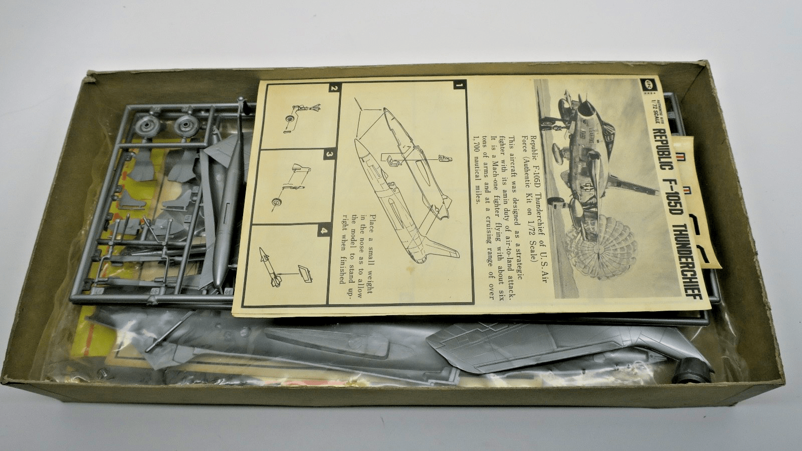 Vintage UPC 1/72 F - 105D Thunderchief Model Kit - WISE GUYS HOBBIES LLC