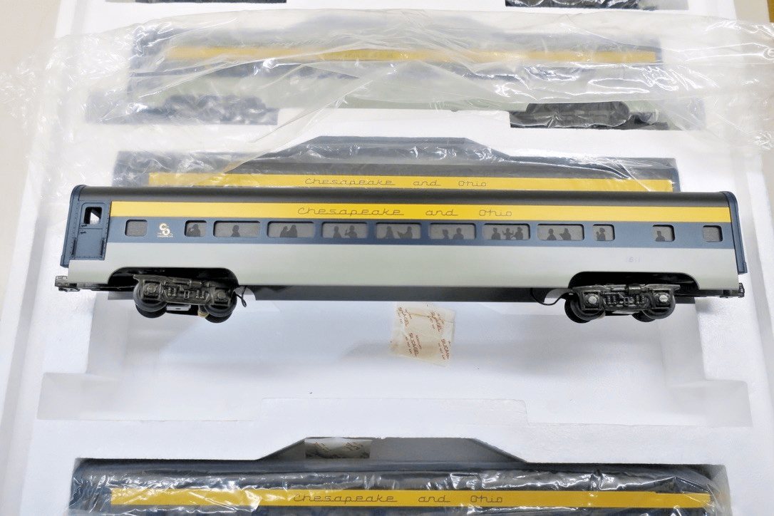 MTH MT 20-6502 Chesapeake & Ohio 5 Car 70' Painted Aluminum Passenger Set - WISE GUYS HOBBIES LLC