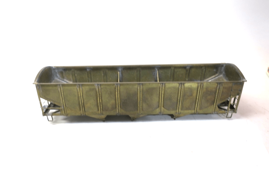 O - SCALE BRASS MAX GRAY PANEL SIDE PEAKED END TRIPLE HOPPER 707 IN BOX - WISE GUYS HOBBIES LLC
