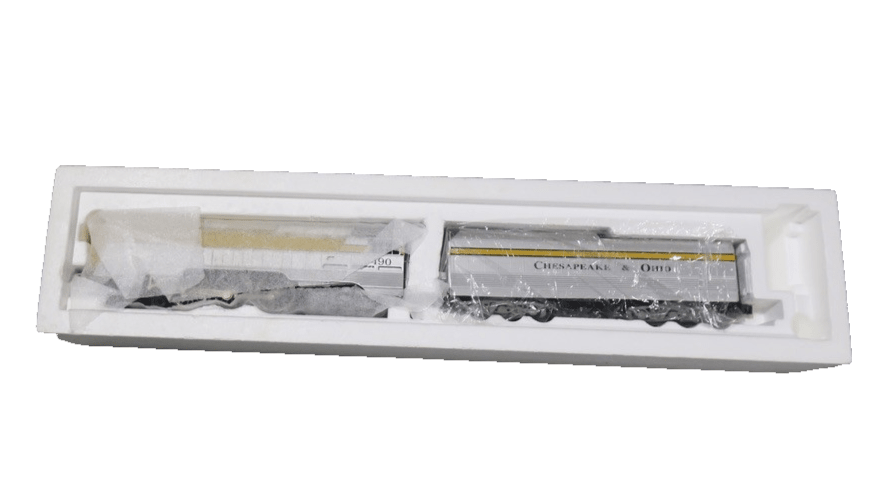 Lionel 6 - 18043 O Chesapeake & Ohio Streamlined Hudson & Tender 490 with RSII EX - WISE GUYS HOBBIES LLC
