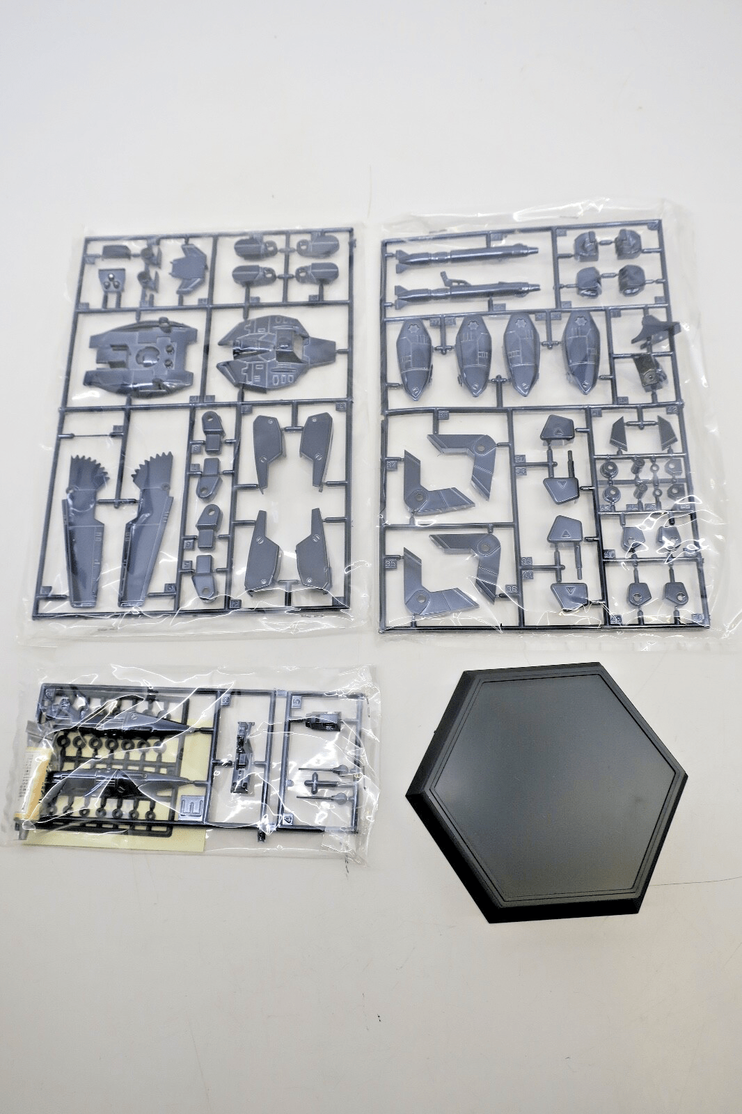 Vintage Arii Macross Metalize Custom 1/100 VF-1J Gerwalk Valkyrie Model Kit - WISE GUYS HOBBIES LLC