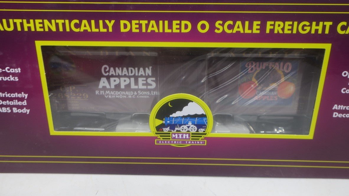MTH 20-94658 CANADIAN PACIFIC APPLES 36' WOODSIDED REEFER CAR 268223 - WISE GUYS HOBBIES LLC