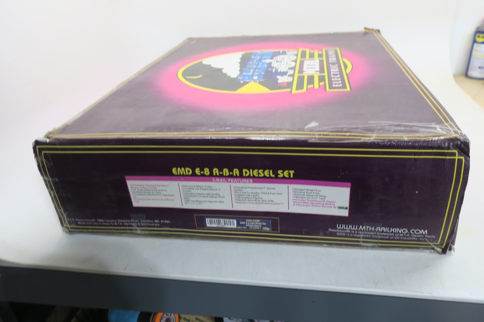 MTH Premier 20 - 2208 - 1 Union Pacific E8 A - B - A Diesel Engine Set O - Gauge - WISE GUYS HOBBIES LLC