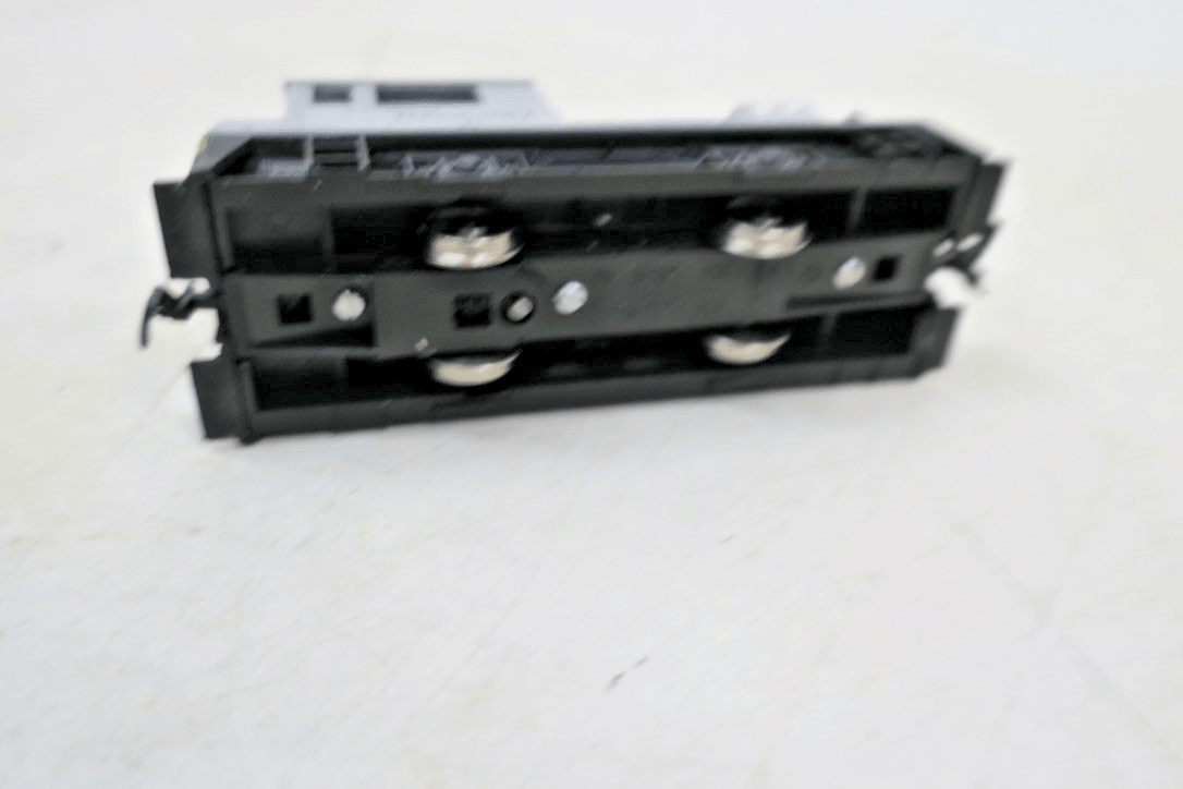 HO Scale AHM, Plymouth MDT Diesel Switcher, Pennsylvania, Silver 5001 - WISE GUYS HOBBIES LLC