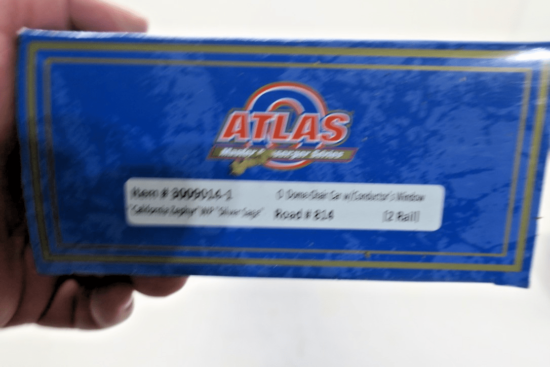 O Scale 2015 Atlas PA 3009014 - 1 CZ WP Dome Chair Car w/ CW Silver Sage 2 Rail - WISE GUYS HOBBIES LLC