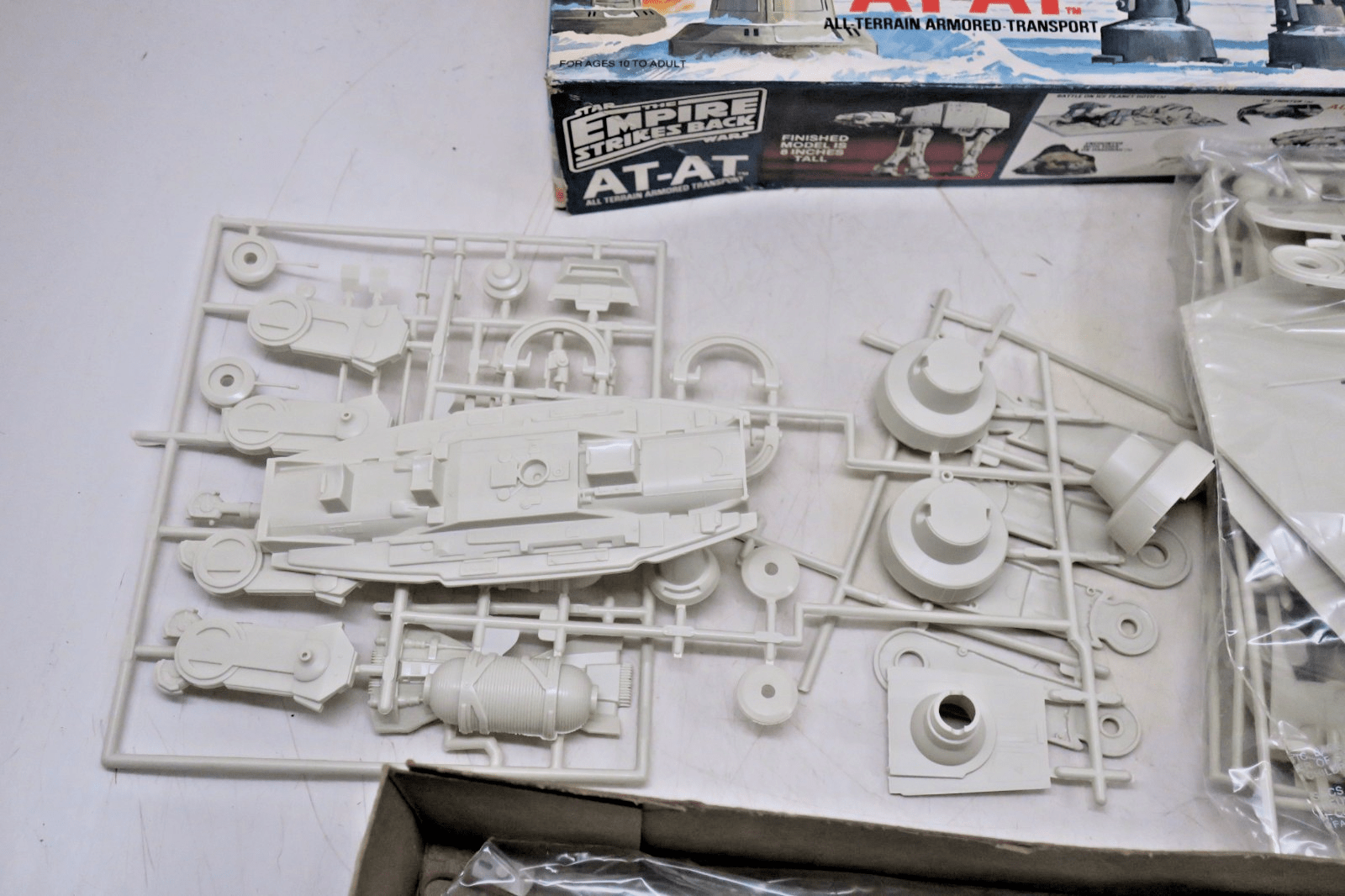 MPC 1/100 Star Wars Empire Strikes Back AT - AT Model Kit 950 - WISE GUYS HOBBIES LLC