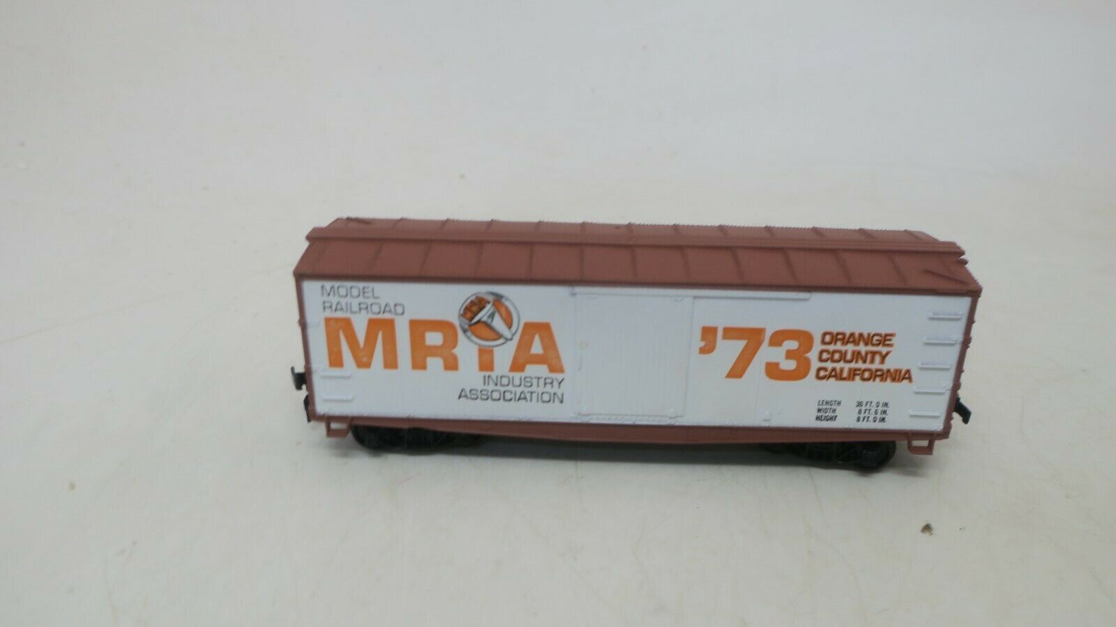 HO SCALE ROUNDHOUSE '73 MRIA CONVENTION CAR KIT - WISE GUYS HOBBIES LLC