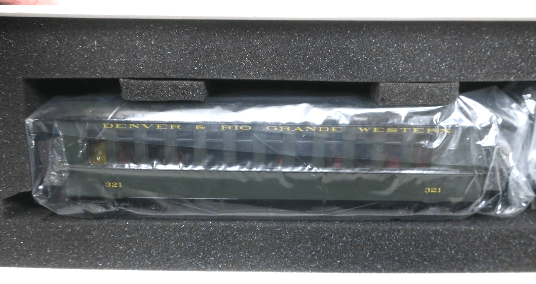 Sn3 PBL D&RGW Open Vestibule Coach 321 - Coach Green Factory Painted - WISE GUYS HOBBIES LLC