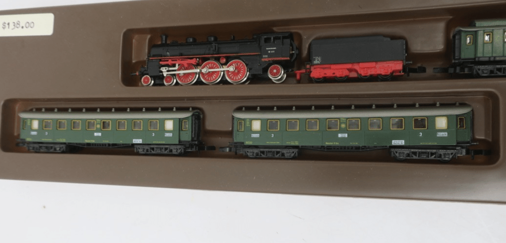 Z Marklin 8100 BR 18 Locomotive & 3-Car Passenger Set - WISE GUYS HOBBIES LLC