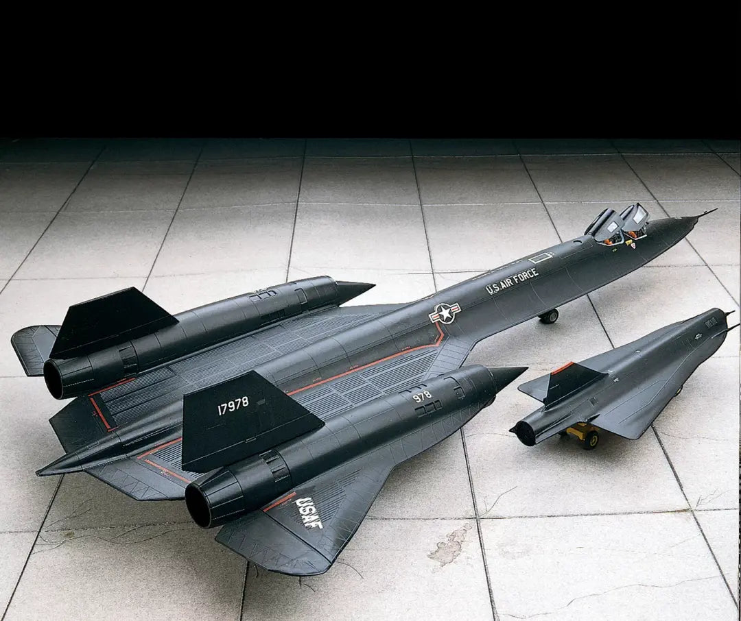 Revell 85-5810 1/73 SR-71 Blackbird Model Kit - WISE GUYS HOBBIES LLC