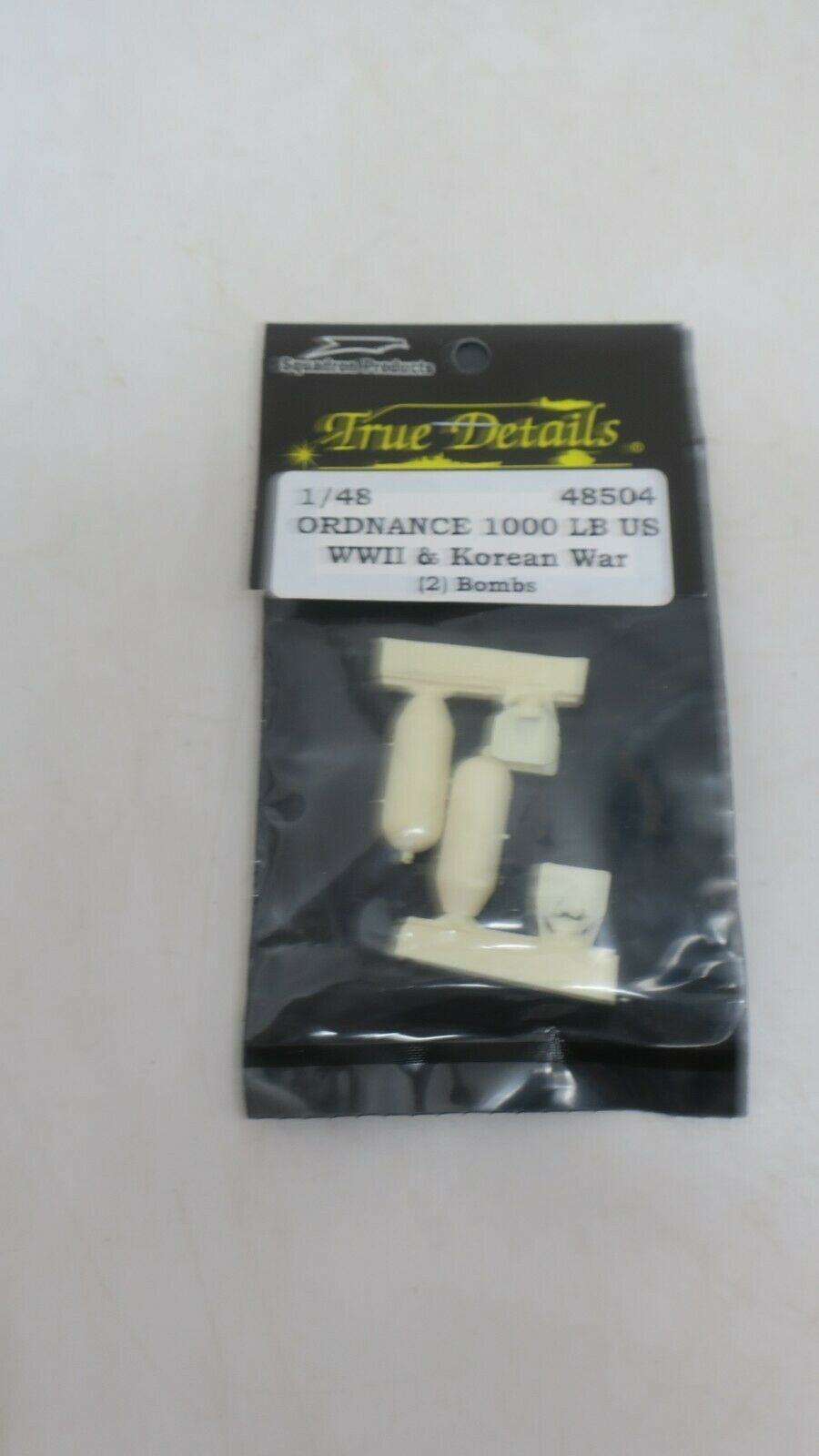 squadron products ordnance 1000lb wwii & korean war detail kit (2 bombs)