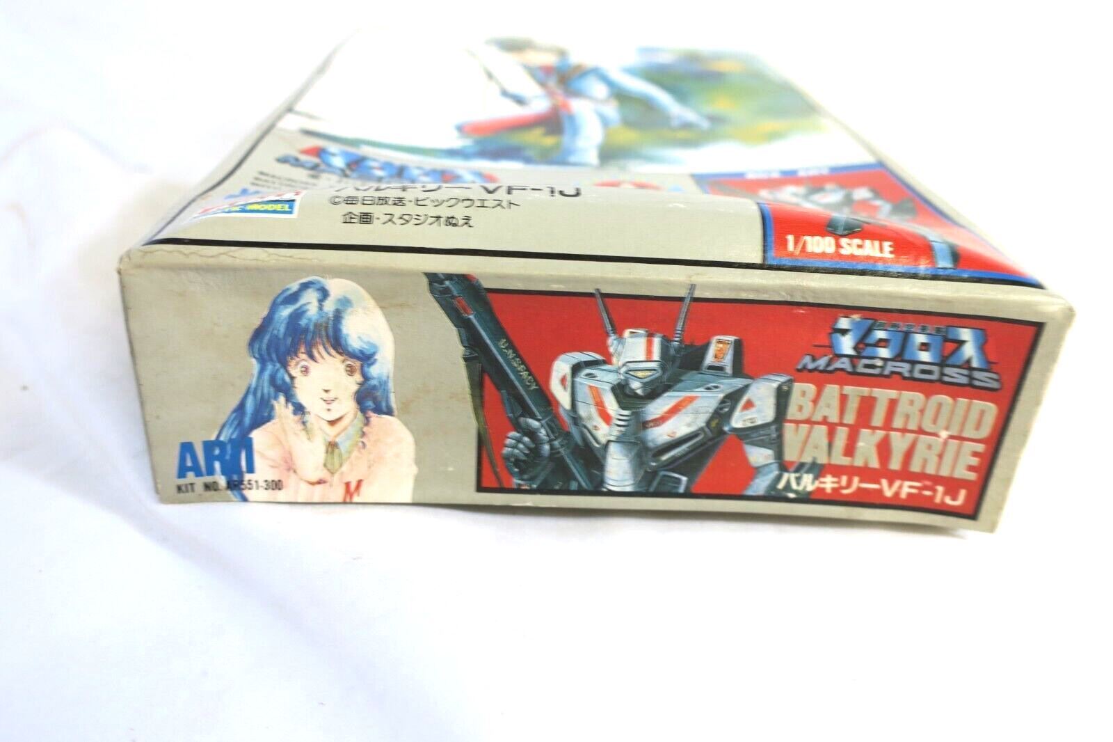 Arii Macross 1/100 VF-1J Valkyrie Variable Fighter 1/100 Model Kit E15 - WISE GUYS HOBBIES LLC