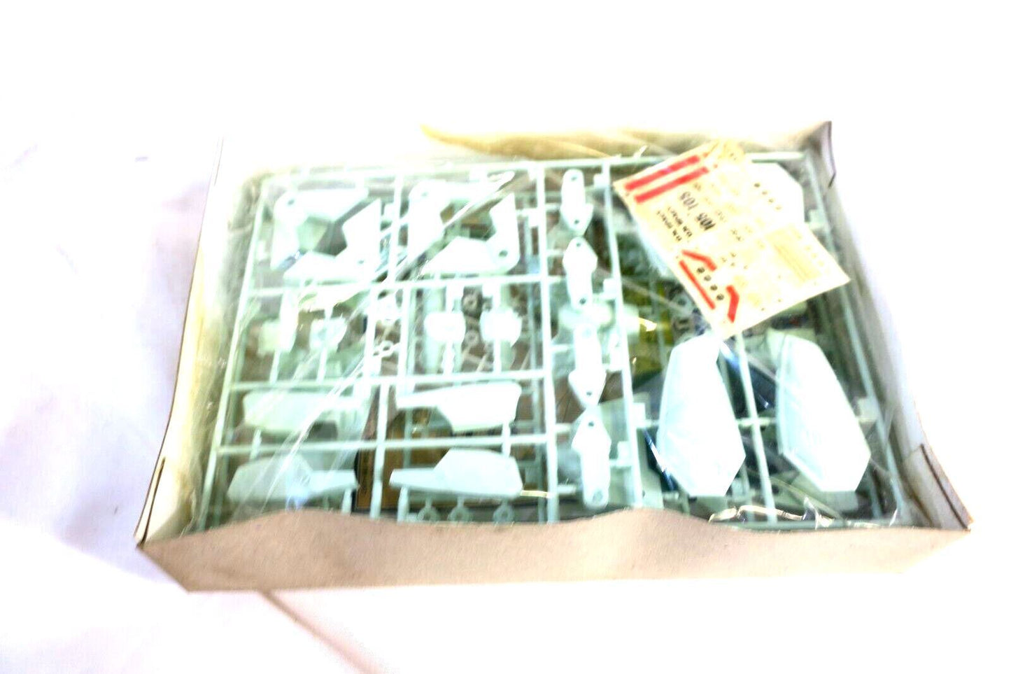 Arii Macross 1/100 VF-1J Valkyrie Variable Fighter 1/100 Model Kit  E15