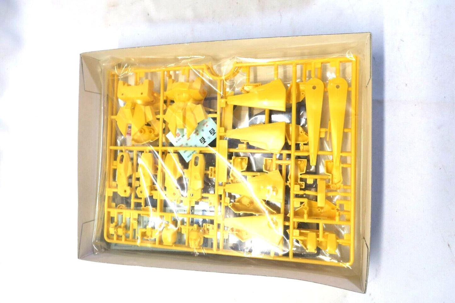 Bandai Z Gundam Series No. 20 100 Shiki MSN-00100 1/144 Vintage Model Kit