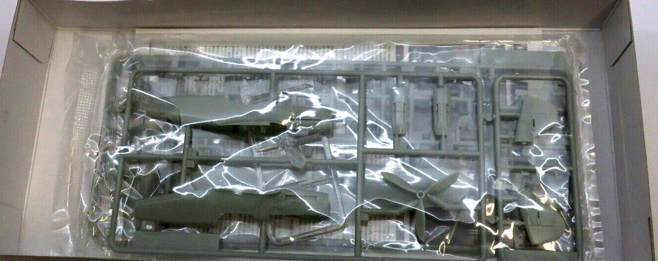 Academy 1/72 BF109G-14 Messerschmitt Model Kit FA200