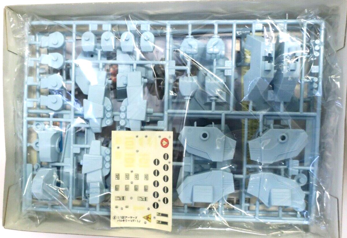 Imai Macross 1/100 Armored Valkyrie VF-1J Model Kit No. 6