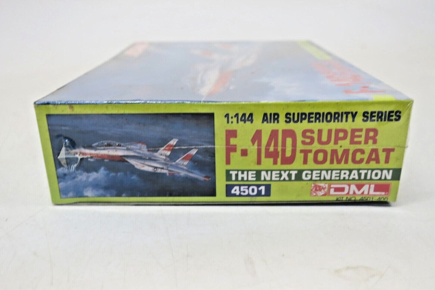 DML F-14D SUPER TOMCAT 1/144 KIT 4501 PARTS SEALED
