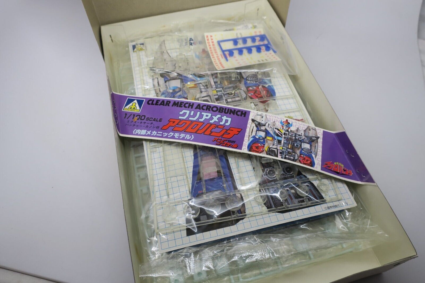 Aoshima. # 1G-36-100. Clear Mech Acrobunch 1/100 Model Kit E16