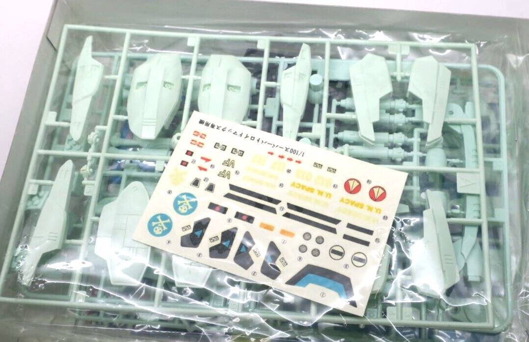 Arii 1/100 Super Battroid VF-1A Max Special Heavy Weapon Type Model Kit (F4) - WISE GUYS HOBBIES LLC