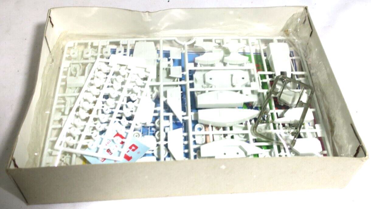 Galvion Series LS No. 4 - Road Attacker Galvion I 1/72 Model Kit A2