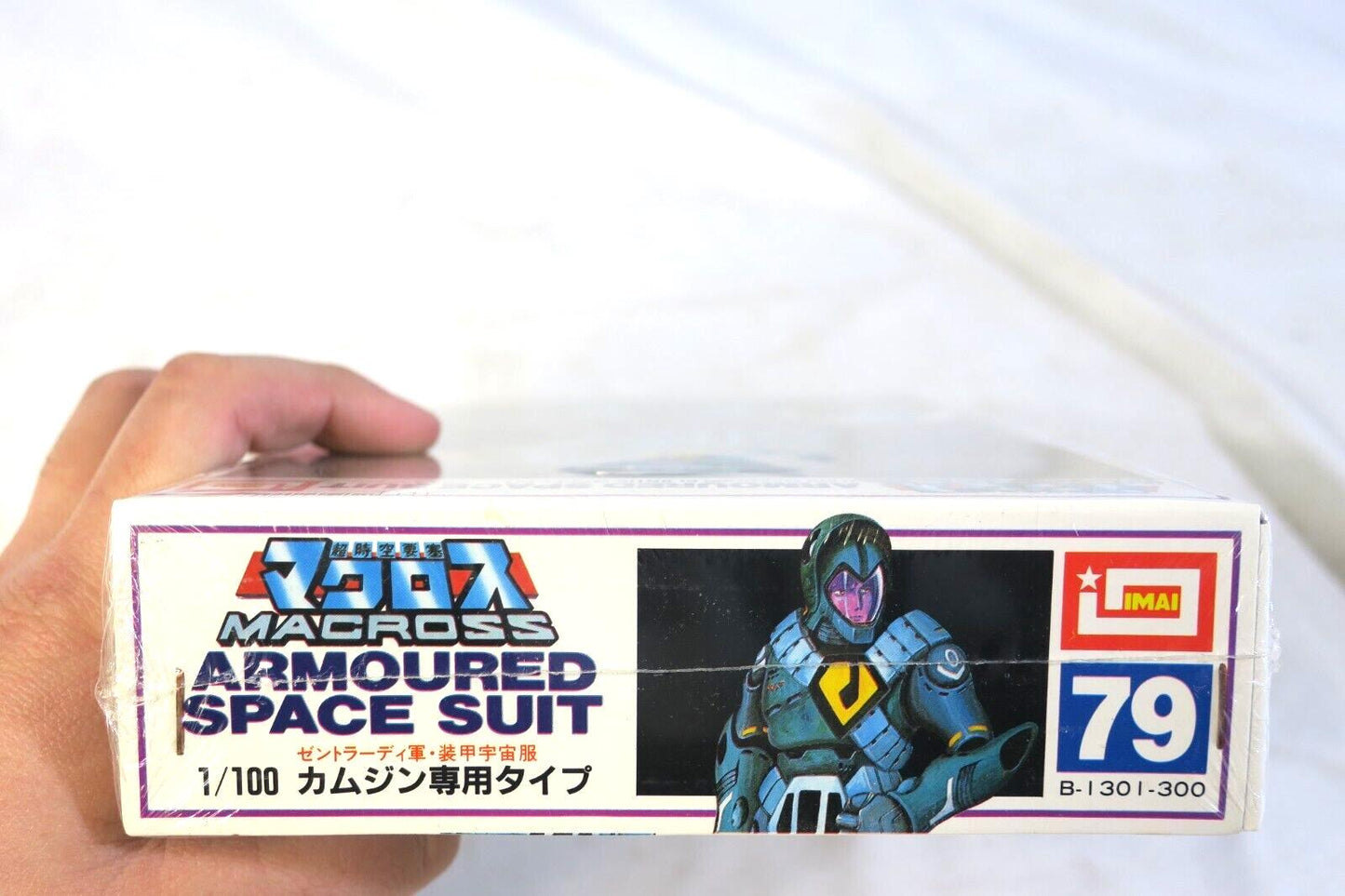IMAI 1983 1/100 Macross Armoured Space Suit Model Kit B-1301-300 D15