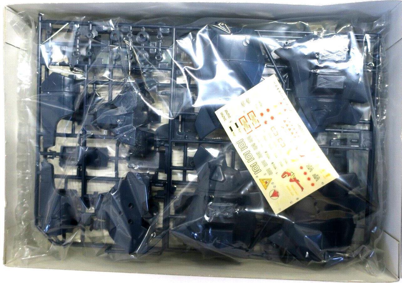 Arii Macross 1/72 Armored Valkyrie VF-1J Model Kit No. 16