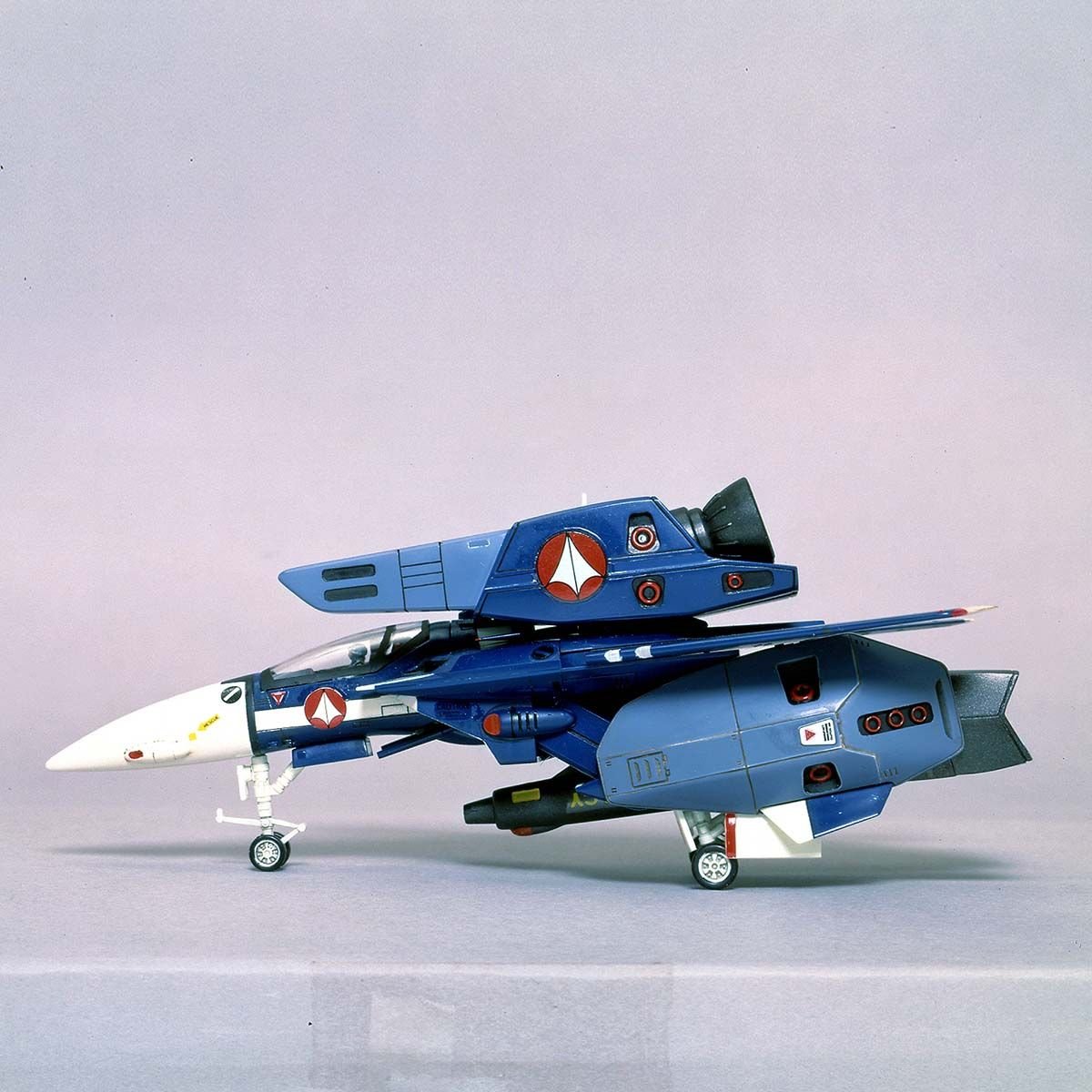 Imai Super Valkyrie 1/72 Macross Plastic Model Kit Figure VF-1S - WISE GUYS HOBBIES LLC