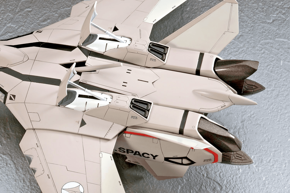 Hasegawa Macross Plus 1/72 VF - 11B Thunderbolt Model Kit - WISE GUYS HOBBIES LLC