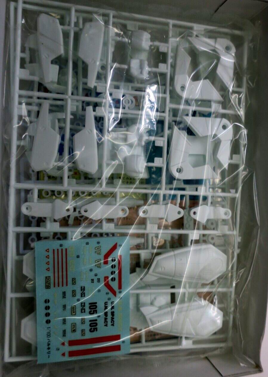 Vintage Arii Macross 1/100 Valkyrie VF-1J Limited Edition Box Ver 1 (F10) - WISE GUYS HOBBIES LLC